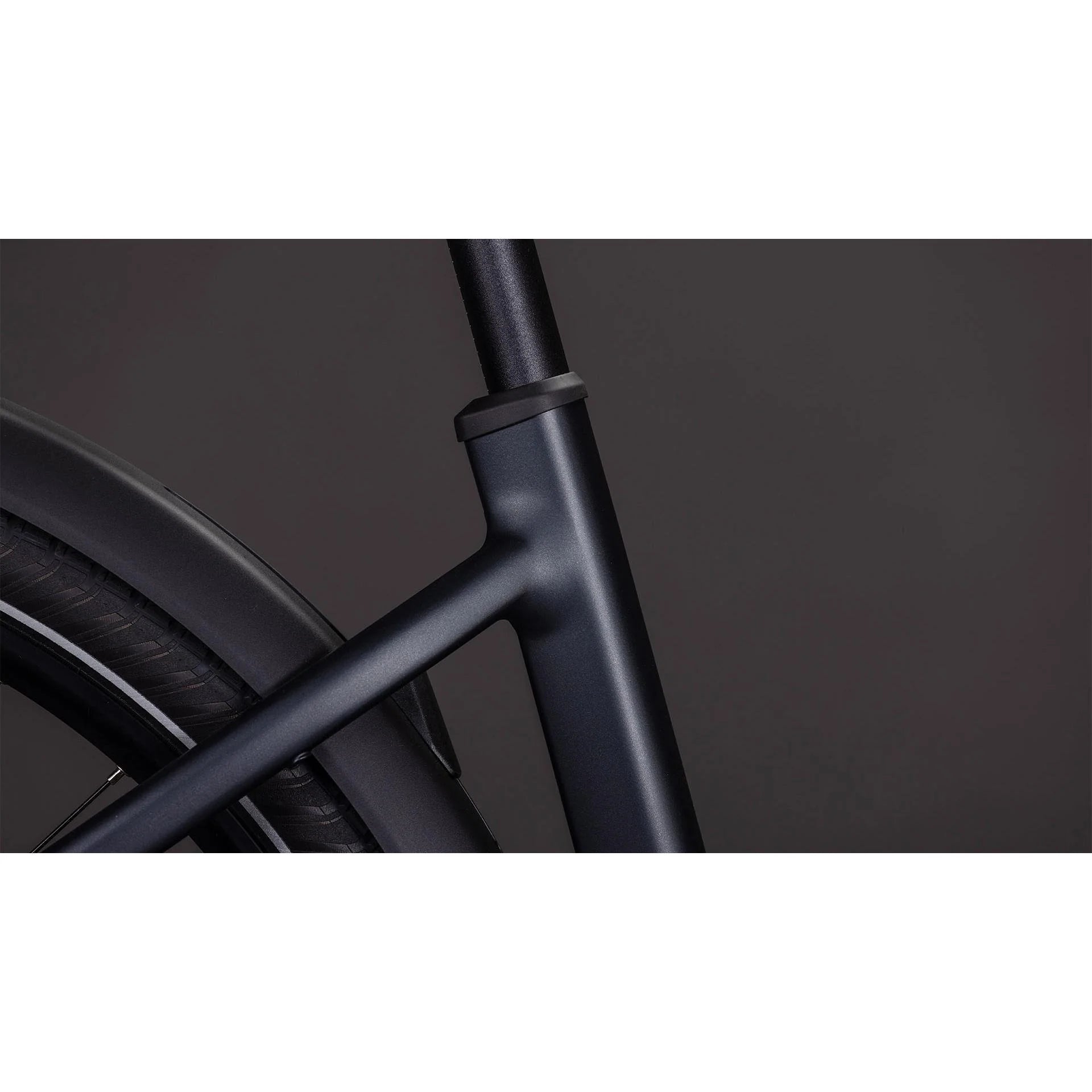 Cube Touring Hybrid ONE Easy Entry 600 Electric Hybrid Bike Coal'n'Chrome - Image 3