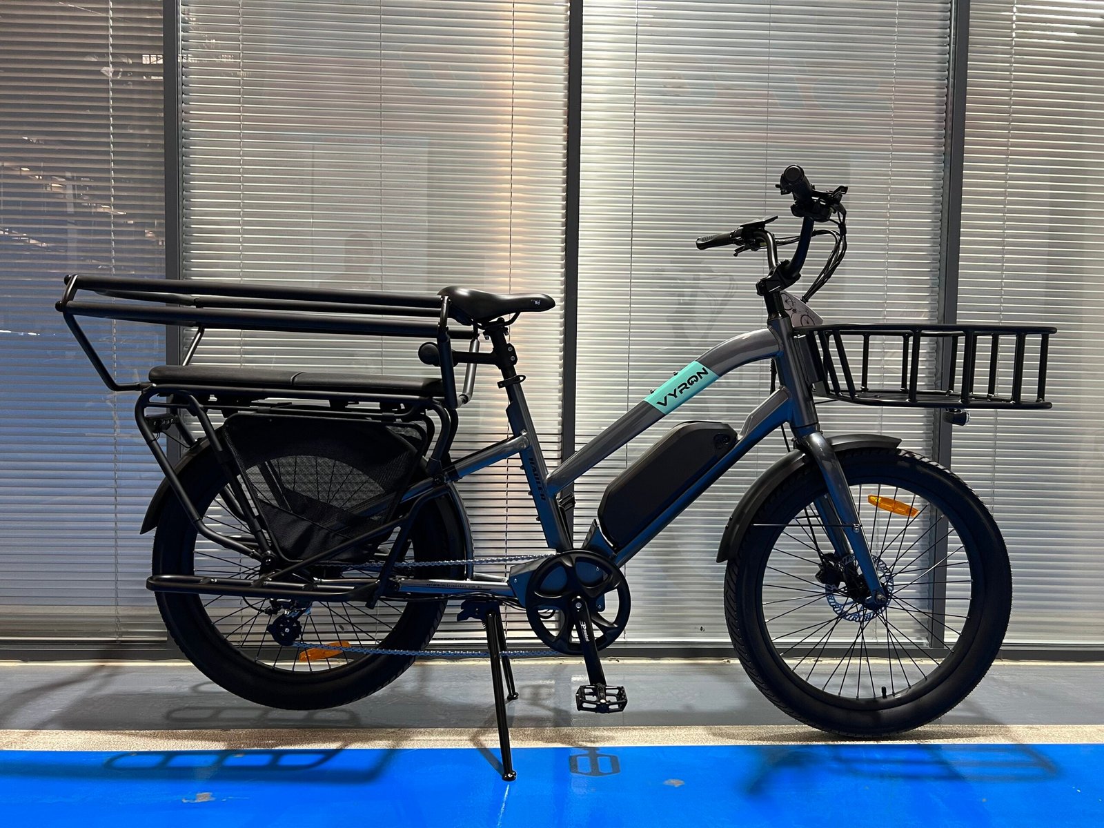 Vyron Hauler Cargo Ebike - Image 5