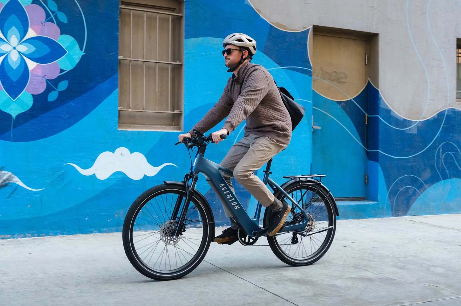 Aventon Level 4 REC Step Through Electric Bike - Image 15