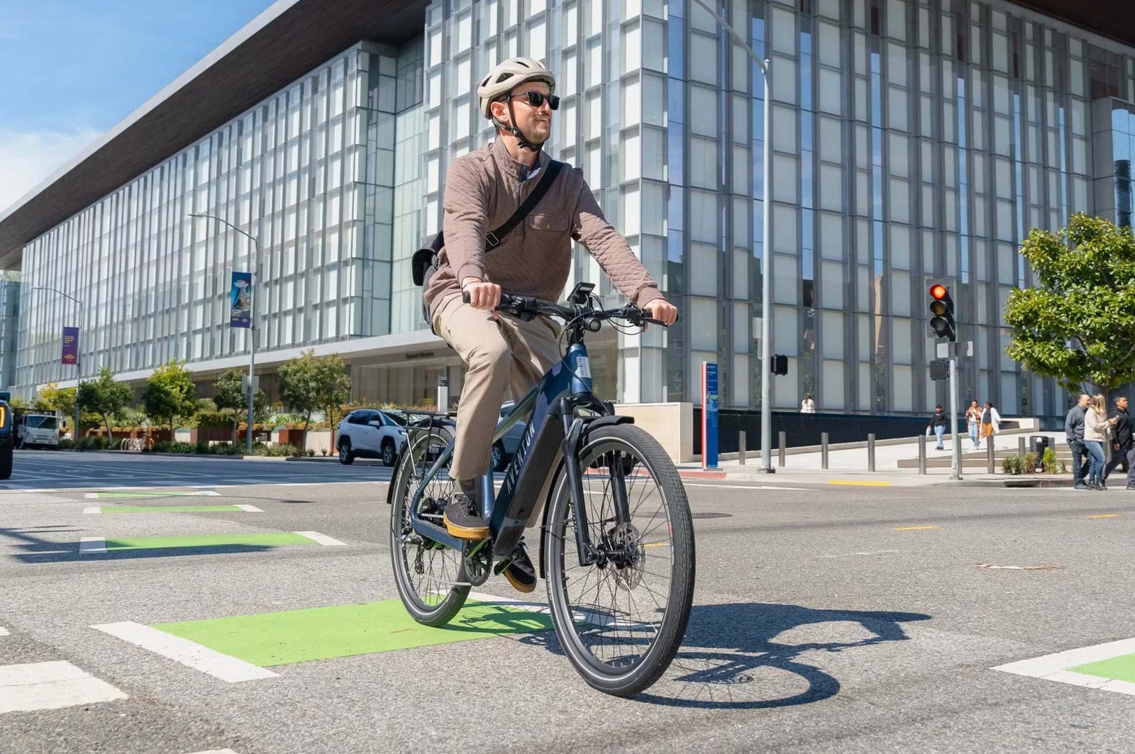 Aventon Level 4 REC Step Through Electric Bike - Image 14