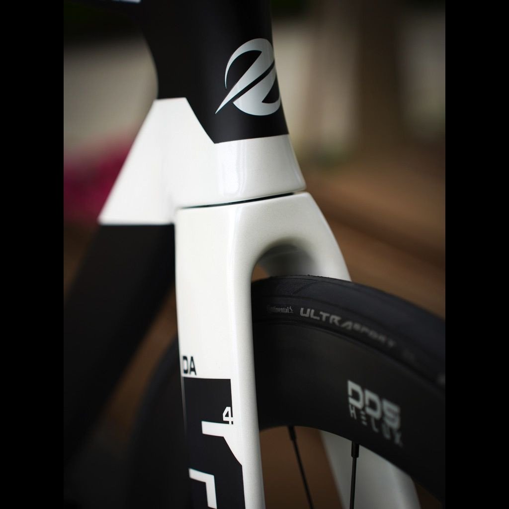 ALVAS DA54 Ultegra Di2 12sp Carbon Aero Bike W/ Carbon Wheelset - Image 4