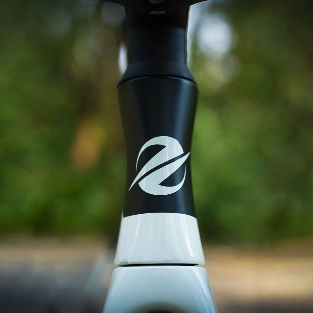 ALVAS DA54 Ultegra Di2 12sp Carbon Aero Bike W/ Carbon Wheelset - Image 5
