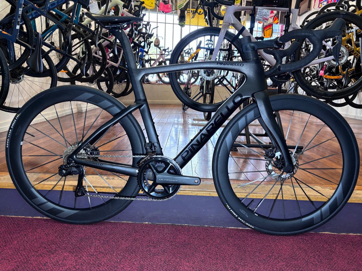 Pinarello F9 Ultegra Di2 12sp Branta Carbon Wheelset