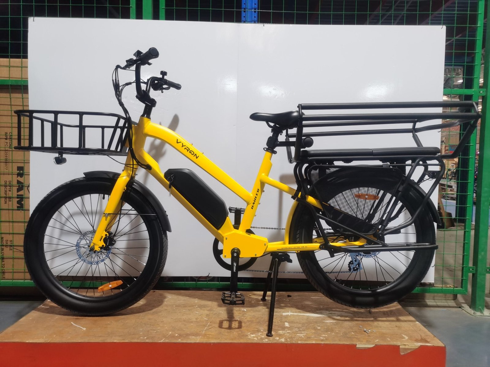 Vyron Hauler Cargo Ebike