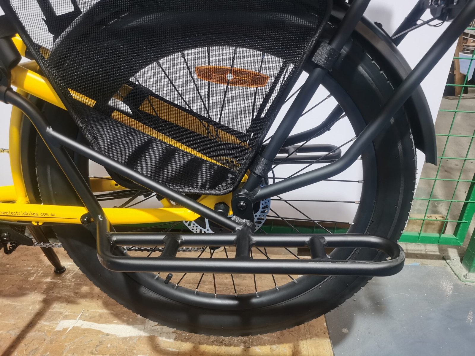 Vyron Hauler Cargo Ebike - Image 6