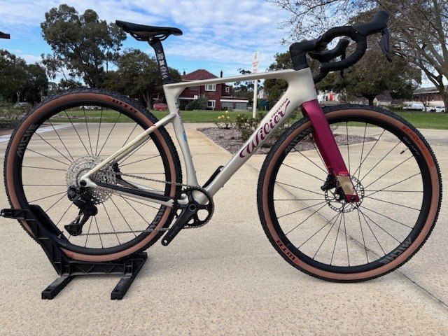 Rave SLR ID2 Wireless GRX 827 1x12sp Gravel Bike