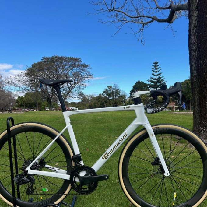 Tommasini T68  Campagnolo Record 13  Mavic Cosmic SLR Wheelset